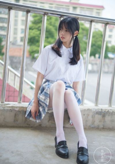 动漫女被黄漫扒衣_1080P全集在线观看